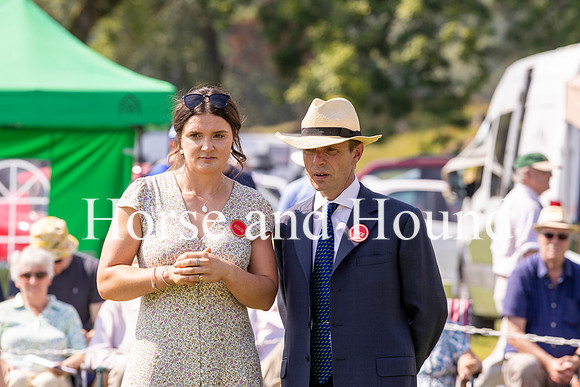 Rydale054 Foxhound judges Holly Wyberg and William Bryer