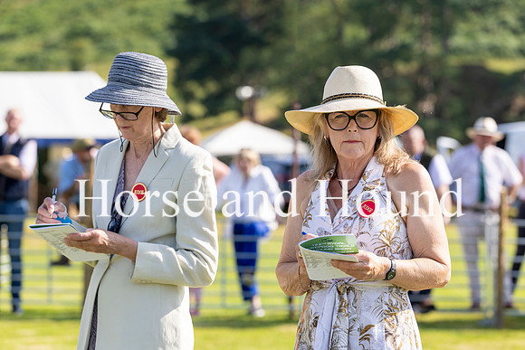 Rydale056 Beagle judges Lizzie Pinney and Jo Parris
