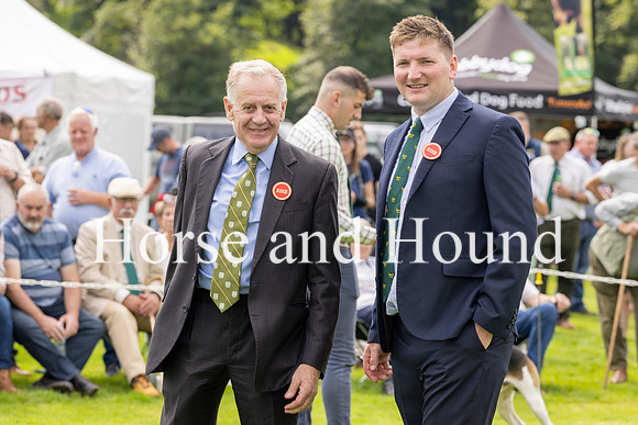 0024 Judges of the Foxhounds Mr Julian Barnfield and Mr Robbie Savage